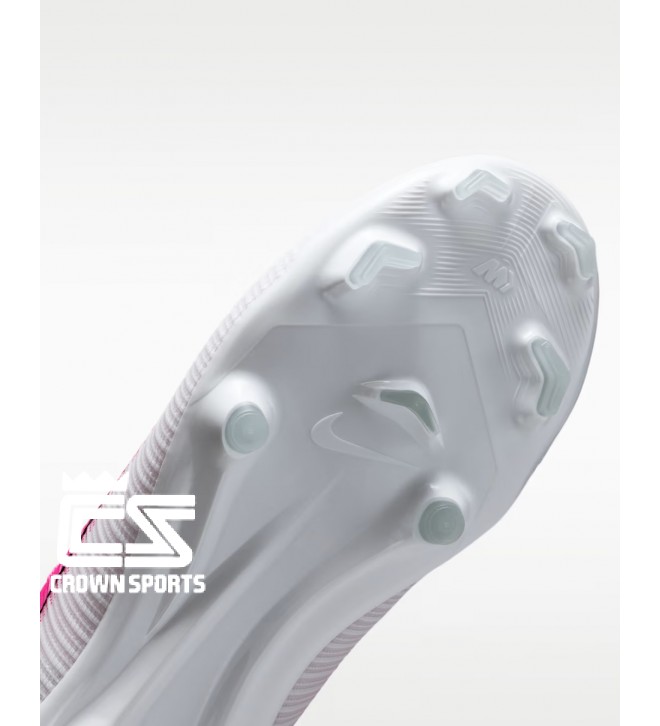 SOCCER BOOTS